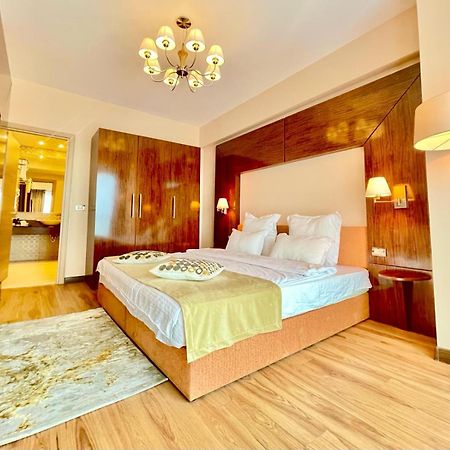 Presidential Luxury Apartments With Amazing View - Yamaluxe Bucureşti Ngoại thất bức ảnh